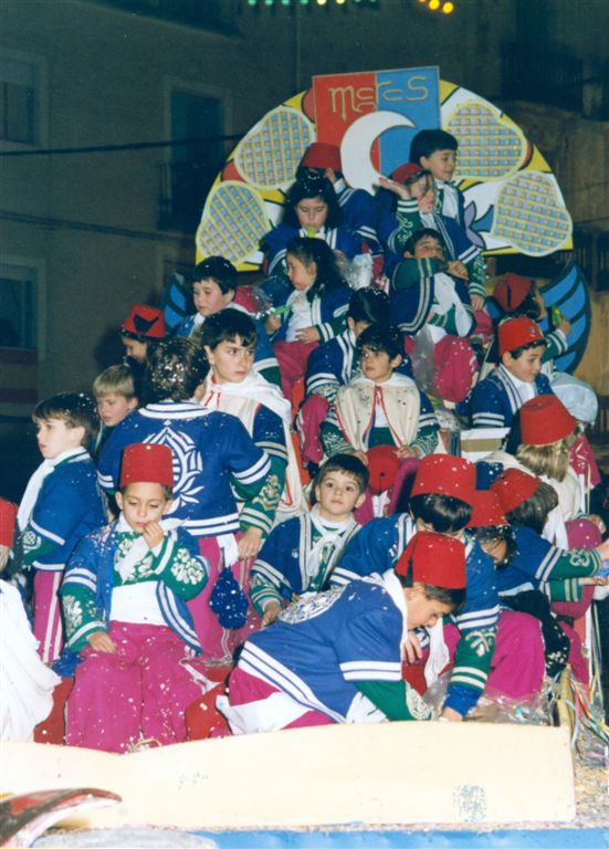 1992-02-011-O-Carrossa Infantil